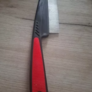 Received Dog Flea Removal Comb Shedding Brush from customer C***c.